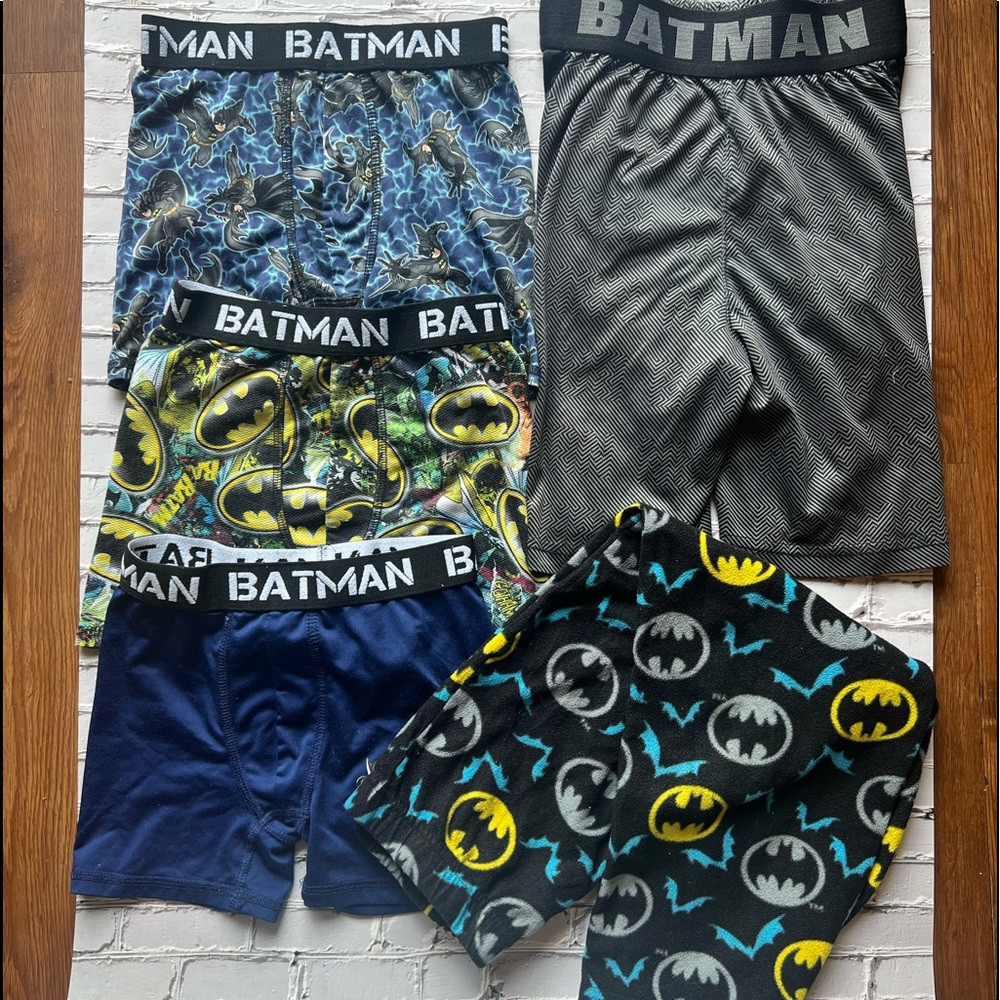 Boys size 5/6 Batman🦇 lot!